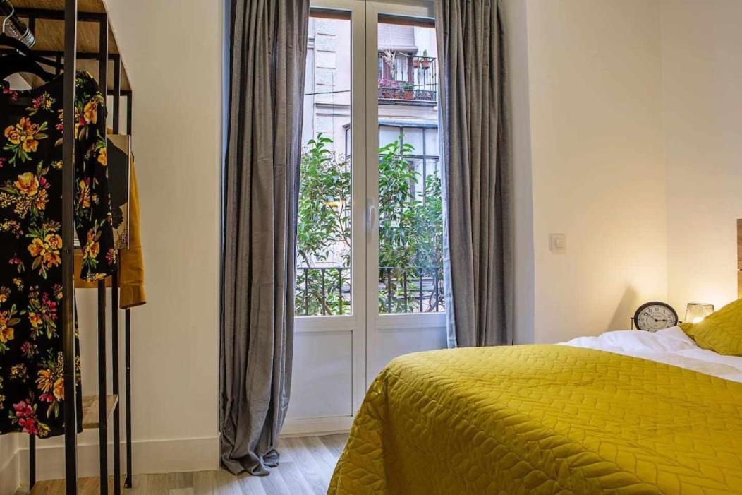 Calle Huertas Corazon By Regalatemadrid Exterior foto